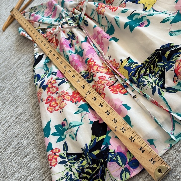 Yumi Kim Floral Bird Print Sundress Size Small Faux Wrap Tie Waist Pocket Dress - Picture 4 of 15